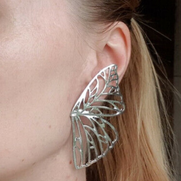 New Butterfly 🦋 Silver Stud Earrings A Pair/set - Picture 3 of 5